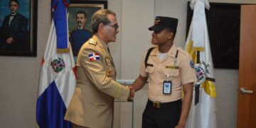 Ascienden a agente Cesmet por integridad