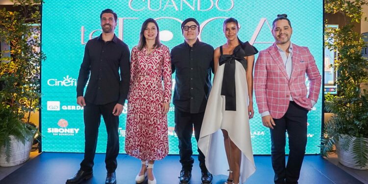 Evelyna Rodríguez y Danilo Reynoso estrenan comedia romántica “Cuando te toca”