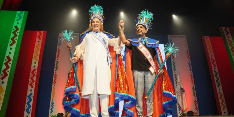 Reyes del Carnaval fueron escogidos por su amplia trayectoria en el ámbito del arte y el entretenimiento