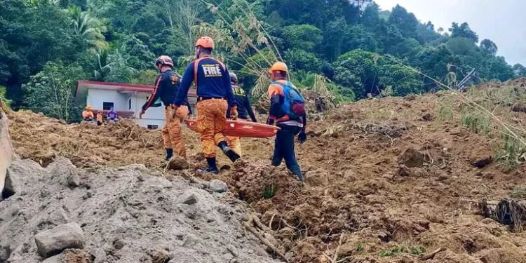 Aumentan a 71 los muertos por un alud de tierra en el sur de Filipinas