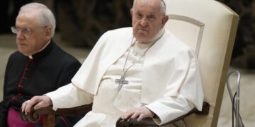El Papa Francisco fue llevado a un hospital por un problema de salud