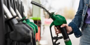 Precios de los combustibles se mantendrán iguales del 24 al 01 de marzo