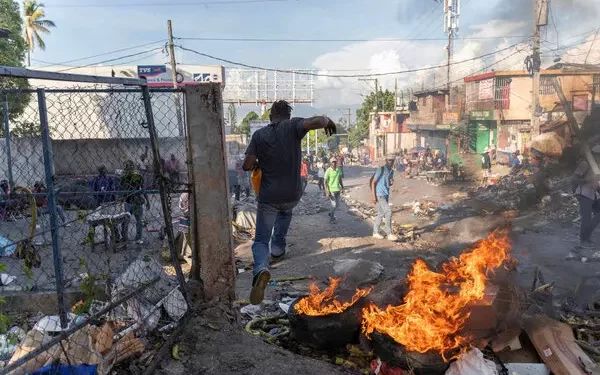 Haití, en estado de urgencia y toque de queda tras la huida de miles de presos de una cárcel de Puerto Príncipe