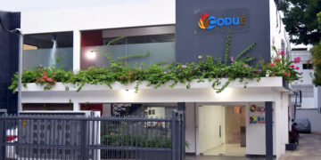 CODUE muestra solidaridad a afectados en carnaval de Salcedo