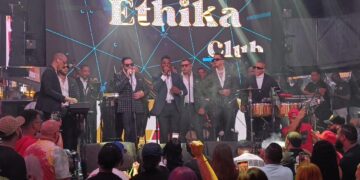 Chiquito Team Band cumple promesa a joven se hizo viral en el MetroSD