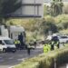 Seis muertos, dos de ellos guardias civiles, al saltarse un camión un control de carretera en Los Palacios (Sevilla)