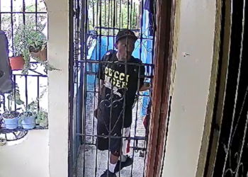 Hombre roba dos laptops en El Almirante