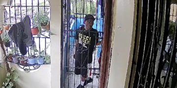 Hombre roba dos laptops en El Almirante