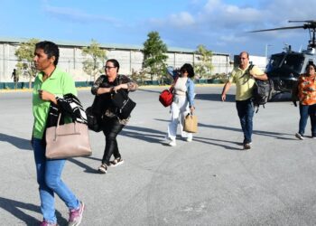 Imágenes de dominicanos evacuados de Haití por crisis existente