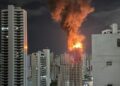 Un incendio de grandes proporciones consume parcialmente edificio en Brasil