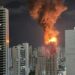 Un incendio de grandes proporciones consume parcialmente edificio en Brasil
