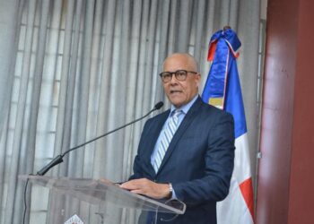 Piden a alcaldes y regidores detener festín de aprobaciones de estaciones de combustibles durante transición