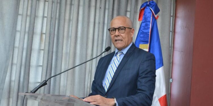 Piden a alcaldes y regidores detener festín de aprobaciones de estaciones de combustibles durante transición