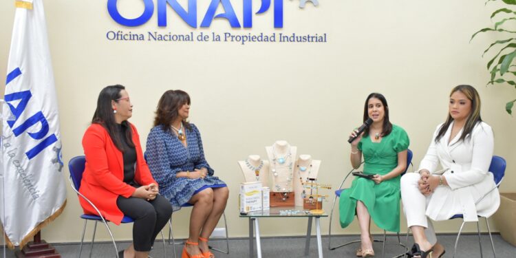 ONAPI lleva a cabo conferencia sobre el Impacto de la Propiedad Intelectual en las mujeres