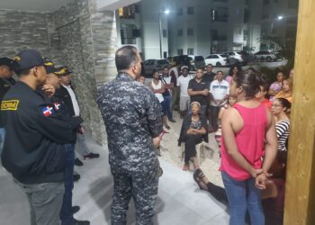 PN en SDN se reúne con residentes del proyecto "Mi Vivienda en Guaricanos "