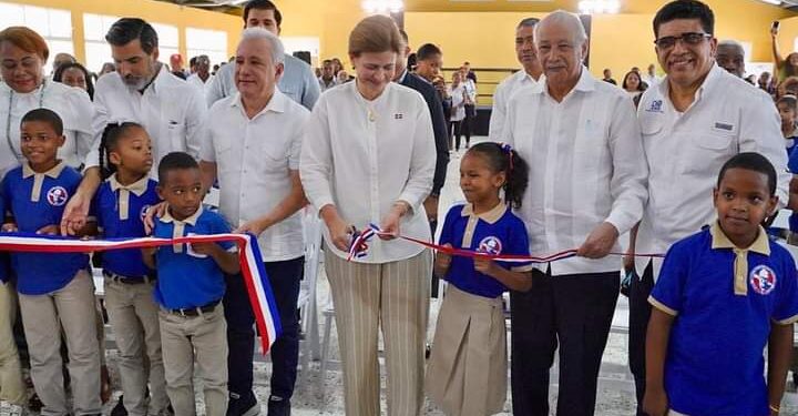Vicepresidenta Raquel Peña inaugura Escuela Príamo Rodríguez Castillo del Distrito 10-03