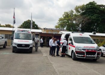 911 coordinó asistencia para trasladar 30 estudiantes habrían sido afectados por golpe de calor en centro de La Vega
