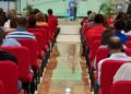 Decenas de familias se congregan en retiro de Semana Santa en la Iglesia Jesucristo Fuente de Amor