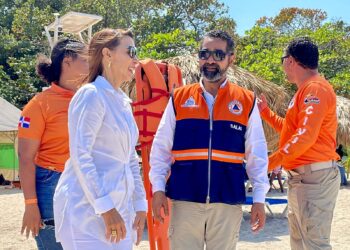 Recorrido aéreo: Director Defensa Civil supervisa balnearios de Samaná, Puerto Plata y Montecristi