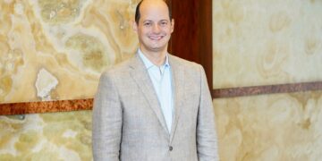 Médico Express y Barnaclinic firman convenio interstitucional