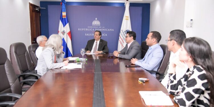 Ministros de Salud y Educación acuerdan incluir estudiantes en la Lucha contra el Dengue