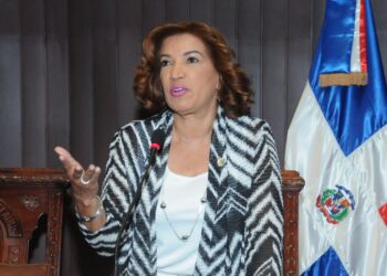 PLD sigue perdiendo legisladores, diputada María Fernández presenta renuncia “irrevocable”