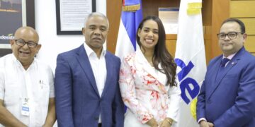 Gerente general de EDEESTE recibe visita de alcaldesa electa de Santo Domingo Norte