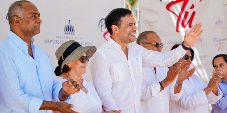 Roberto Ángel afirma Abinader tiene puesta su mirada en el avance y desarrollo del Sur