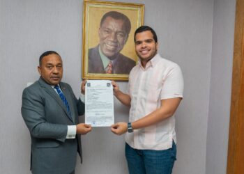 Vicente Sánchez formaliza candidatura a diputado por el Distrito Nacional