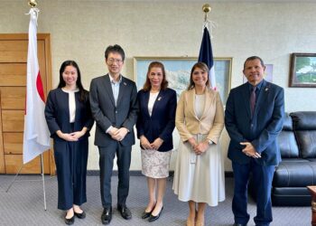 Presidenta del PARLACEN sostiene encuentro con Embajador de Japón en RD