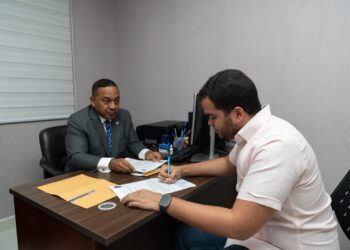 Vicente Sánchez Henríquez formaliza candidatura a diputado por el Distrito Nacional