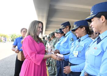 Mujeres militares son homenajeadas por el Día Internacional de la Mujer