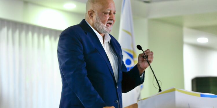 Roberto Fulcar: "Una política pública para ser humanista debe propender al bienestar colectivo´´