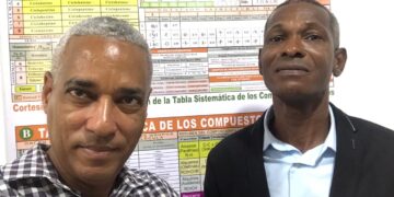 Acreditan Roland Víctor por aportes de fundamentos de la tabla sistemática de los compuestos orgánicos