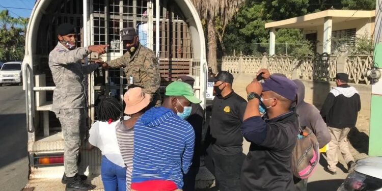 RD deportó 174,602 haitianos en el año 2023
