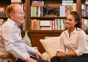 Empresario recibe en su residencia a la alcaldesa electa por SDN Betty Gerónimo