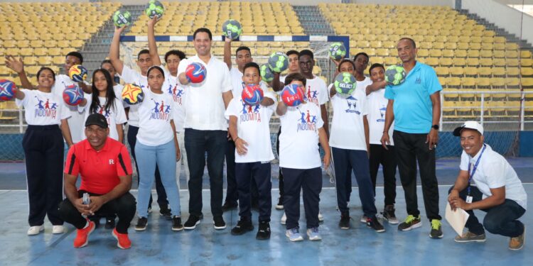 Rafael Amador: "No ha existido una gestión más preocupada por la educación como la de Luis Abinader"