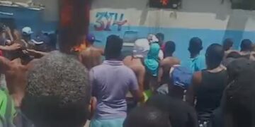 Al menos un muerto y seis heridos en incendio en la cárcel La Victoria