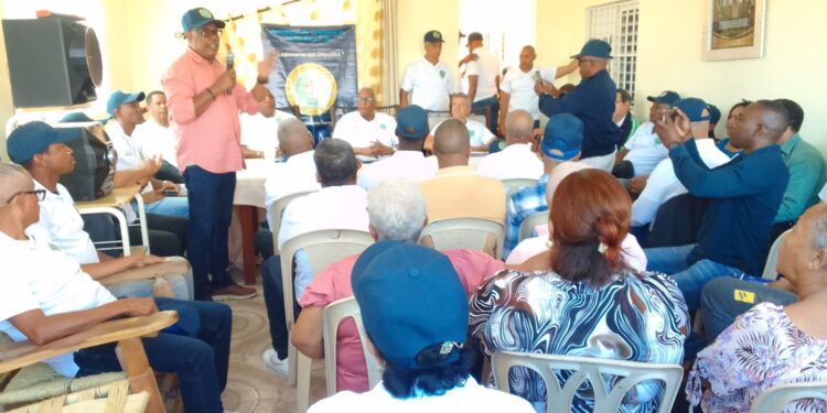 La Asociacion de Veteranos de las FFAA y PN realizan encuentro con cientos de pensionados de SC