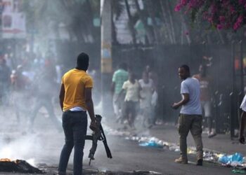 Pandillas atacan los suburbios de Puerto Príncipe