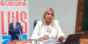 Lily Florentino lidera juramentación del Equipo de Crecimiento de Europa en un Encuentro Virtual Histórico