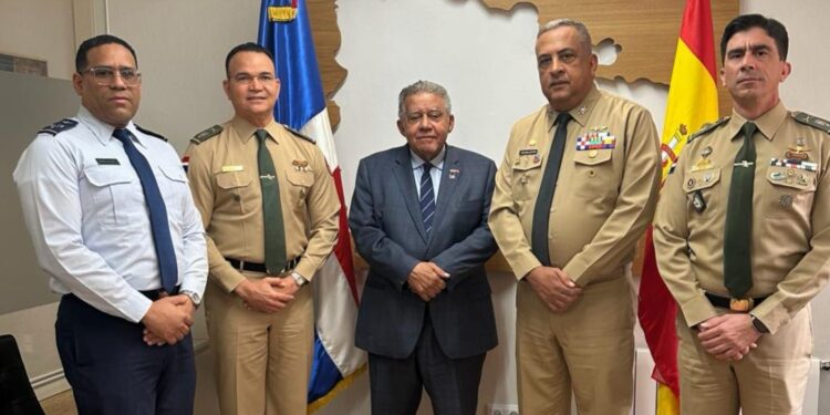 Delegación de alto nivel de FARD visita Guardia Civil y Embajada en España