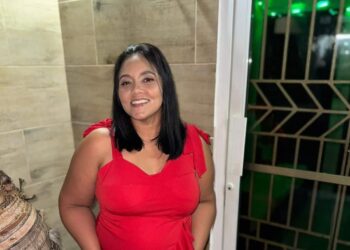 Muere mujer que reprogramó cesárea para dar a luz el día de su cumpleaños