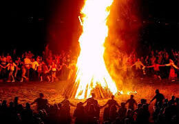 Al menos 15 muertos y casi cinco mil heridos en accidentes en la fiesta del fuego en Irán