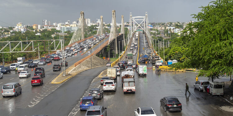 MOPC cerrará a partir de este lunes túneles y elevados por mantenimiento