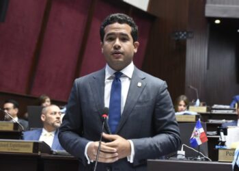Omar Fernández confirma su participación en debate electoral