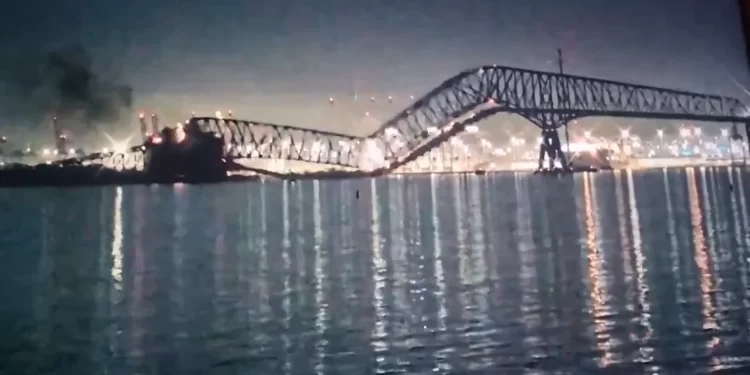 Se derrumba un puente de Baltimore tras el choque de un buque