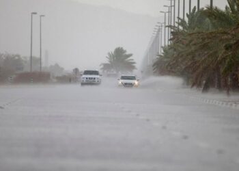 Fuertes lluvias castigan Emiratos Árabes y países vecinos al menos; 18 los muertos en Omán