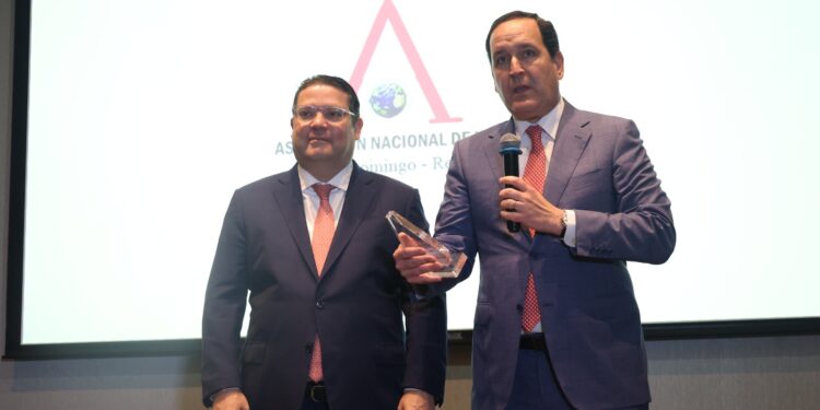 Asociación de Importadores reconoce avances realizados en Aduanas durante gestión de Sanz Lovatón