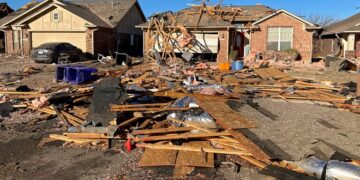 Tornados causan destrucción en Oklahoma dejan al menos 2 muertos